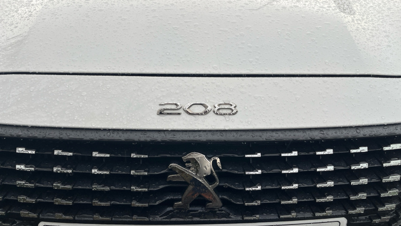 Peugeot 208 1.2 PureTech 100 Allure Premium + 5dr Petrol Hatchback